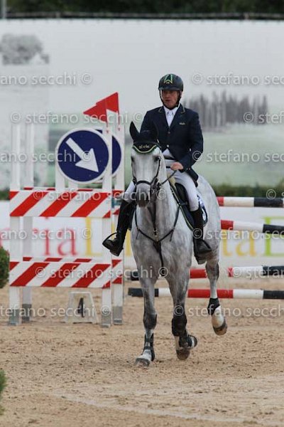 TONALI_LIMBO_GIO CAV 2011_SS3_9655.jpg